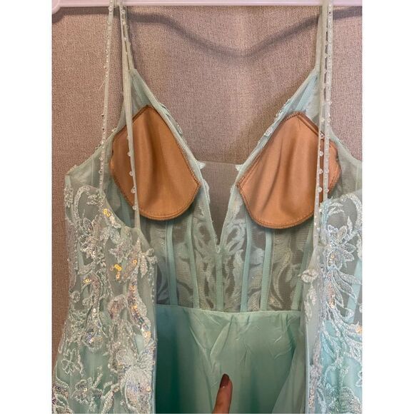 Ellie Wilde Mon Cheri Prom Dress. Size 6. Sea foam Green w/opalescent sequins. - Picture 11 of 14